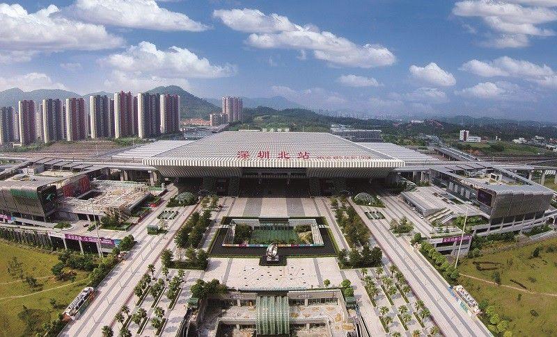 �����������ڱ�վ